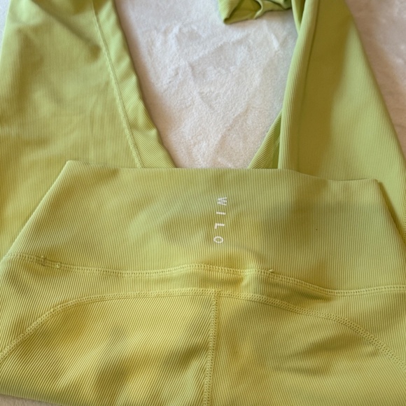 Wilo The Label Lime Green Ruched Bottom Capri Leggings 45348 - Picture 7 of 10